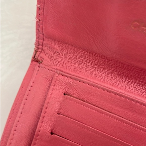 Authentic Caviar Chanel Pink Leather Trifold Women's Wallet - Picture 9 of 13